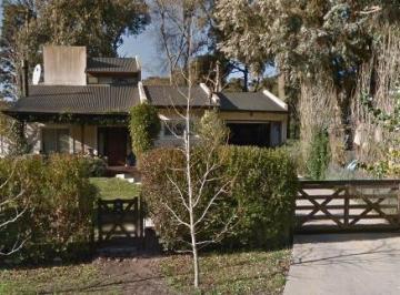 Casa · 230m² · 5 Ambientes · Casa en Venta - 3 Dorm. 2 Baños - 600 m² - Sierra de Los Padres