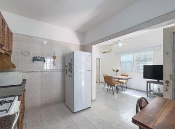 Casa · 85m² · 3 Ambientes · 1 Cochera · Venta Casa 3 Ambientes en Santos Lugares