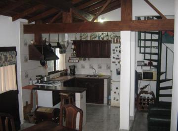 PH · 182m² · 6 Ambientes · PH en Venta - 4 Dorm. 2 Baños - 217 m² - Villa Madero