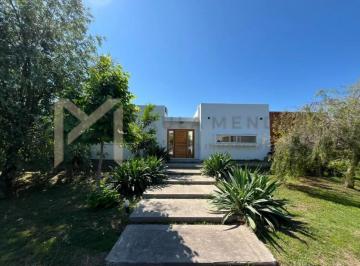 Casa · 140m² · 4 Ambientes · 1 Cochera · Casa en Venta en Alvear de Benavidez, Benavidez, Tigre