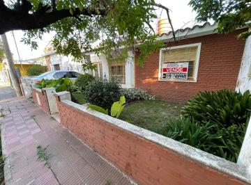Casa · 110m² · 5 Ambientes · 1 Cochera · Casa en Venta! 2 Dorm. Empalme!