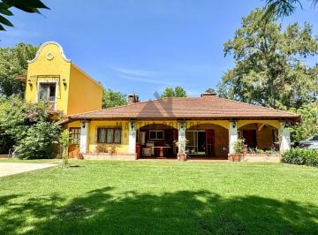 Casa · 105m² · 4 Ambientes · 2 Cocheras · Casa en Alquiler en Larena Country Club, Pilar, G. B. a. Zona Norte