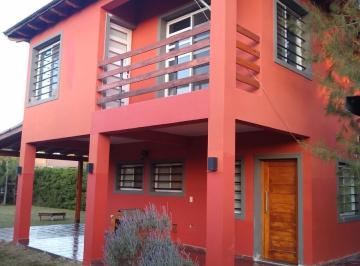 Casa · 100m² · 5 Ambientes · 1 Cochera · Casa en Venta en Sicardi
