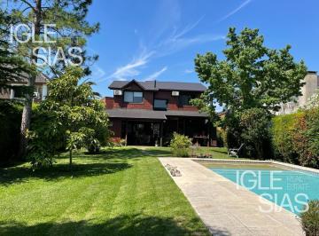 Casa · 220m² · 6 Ambientes · 2 Cocheras · Casa en Alquiler, Barrio Rincón de La Costa