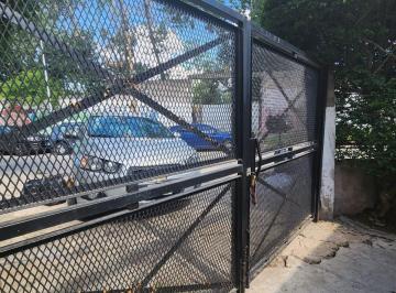 Casa de 4 ambientes, Lanús · Venta Casa Dos Familias Remedios de Escalada