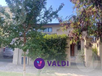 Casa · 175m² · 4 Ambientes · 1 Cochera · Casa en Venta - Monte Grande, 25 de Mayo Al 200 Apto Credito