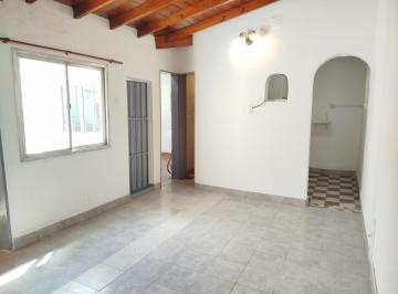 Departamento · 50m² · 3 Ambientes · Alquiler Departamento 3 Amb. en Ramos Mejia C/patio