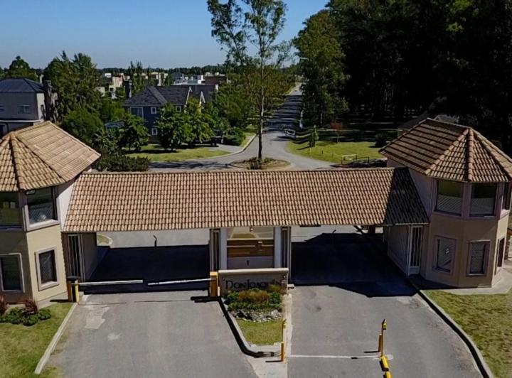 Terreno · 910m²