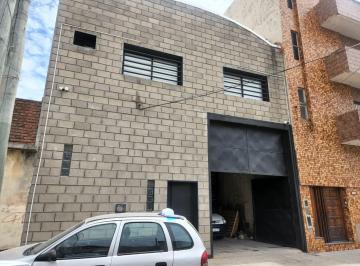 Bodega-Galpón de 5 ambientes, Lanús · Humberto Primo 2587