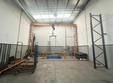 Bodega-Galpón · 226m² · 1 Ambiente · 1 Cochera · Venta Galpón Industrial Grúa Piñeyro Avellaneda