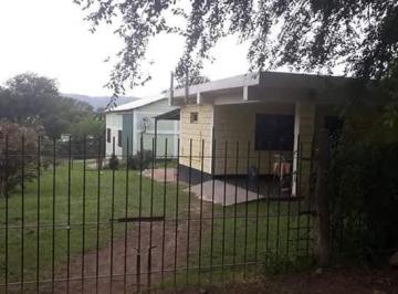 Casa de 3 ambientes, Los Reartes · Se Vende Casa Al Frente con Depósito Al Fondo