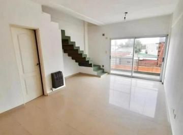Departamento · 60m² · 3 Ambientes · Departamento en Venta - 2 Dorm. 2 Baños - 60 m² - Berazategui