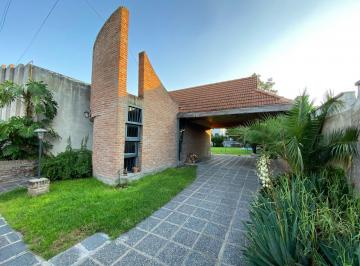 Departamento · 255m² · 4 Ambientes · Departamento en Alquiler - 3 Dorm. 3 Baños - 255 m² - La Plata