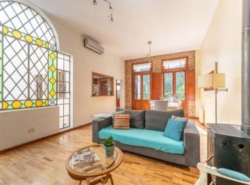 Casa · 165m² · 5 Ambientes · 2 Cocheras · Venta Casa 5 Ambientes Lote Propio Cochera