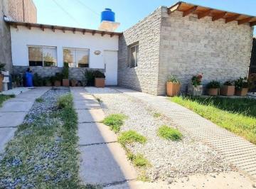 Casa · 121m² · 1 Ambiente · 1 Cochera · Vendo Casa Barrio Privado Alto Rodeo