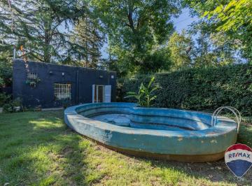 Casa · 70m² · 3 Ambientes · 1 Cochera · Casa en Venta en City Bell con Pileta y Cochera