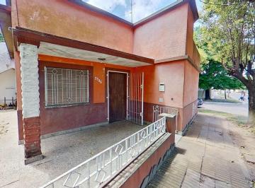 Casa · 61m² · 3 Ambientes · Venta Casa 3 Ambientes a Reciclar. Berazategui