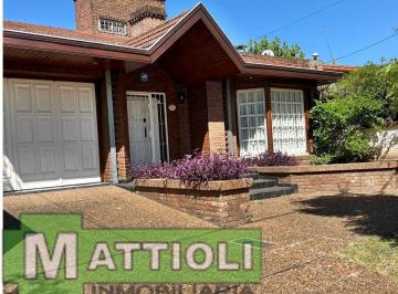 Casa de 4 ambientes, Quilmes · Chalet en Venta