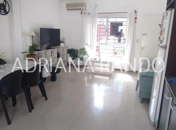 PH de 2 ambientes, Villa Devoto · Excelente PH en Duplex de 2 Ambientes con Patio y Cochera Descubierta