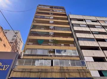 Departamento · 57m² · 4 Ambientes · 1 Cochera · Venta Departamento 2 Dorm. con Cochera - Microcentro