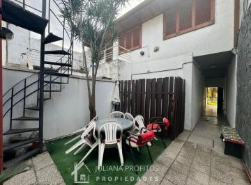 Casa · 90m² · 4 Ambientes · Casa en Venta. Planta Baja con Dos Unidades Funcionales.