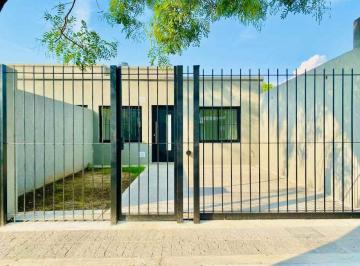 Casa de 2 ambientes, Ituzaingó · Casa PH Minimalista en Ituzaingó Norte.