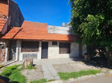 PH de 3 ambientes, Lanús · Departamento Tipo PH Al Frente 3 Amb