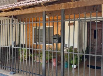 Casa · 99m² · 4 Ambientes · Gonzalez del Solar Al 200 - Casa de 3 Dorm. en Rosario Fisherton