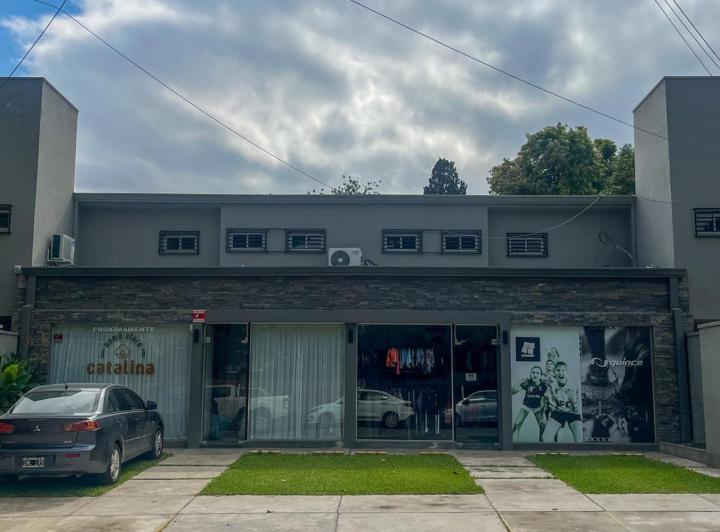 Local comercial · 25m² · 1 Ambiente · 2 Cocheras