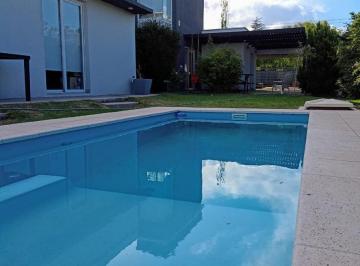 Casa · 160m² · 4 Ambientes · 2 Cocheras · Casa en Venta San Rafael (Mza) El Cerrito