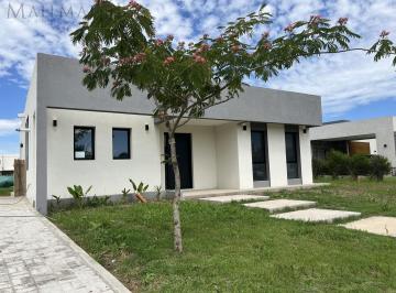 Casa · 130m² · 4 Ambientes · Casa a Estrenar Santa Emilia, Pilar del Este - Mallmann Propiedades