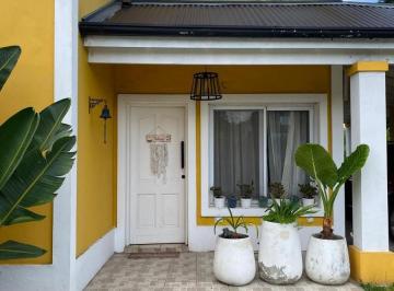 Casa · 113m² · 5 Ambientes · Casa en El Barrio Privado Jardines de Escobar