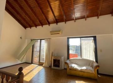 PH · 85m² · 4 Ambientes · PH en Venta o Alquiler de 4 Ambientes con Patio y Terraza - Wilde