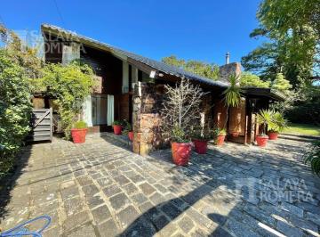 Departamento · 350m² · 5 Ambientes · Casa en Alquiler Temporario 4 Dorm. Sap