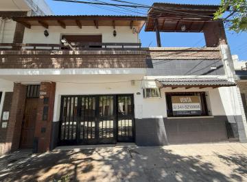 Casa de 5 ambientes, Rosario · Casa en Venta Barrio Parque - 4 Dorm. y Terraza