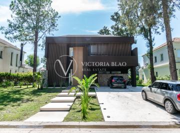 Casa de 4 ambientes, Ezeiza · Casa 4 Ambientes en Alquiler