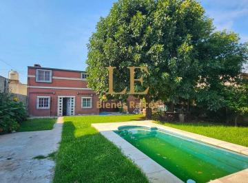 Casa · 71m² · 2 Ambientes · 6 Cocheras · Casa en Venta - Belén de Escobar
