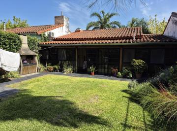 Casa · 124m² · 4 Ambientes · 1 Cochera · Casa en Venta