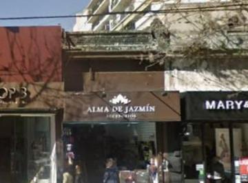 Local comercial · 200m² · Oportunidad! Local en Alquiler 200 m² 2 Plantas en Excelente Ubicacion