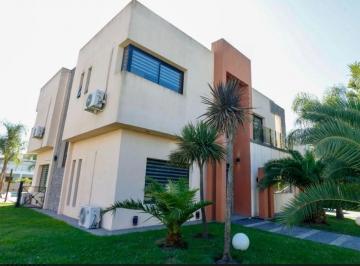 Casa de 4 ambientes, Presidente Perón · Hermosa Casa en Venta en San Eliseo Golf - Canning