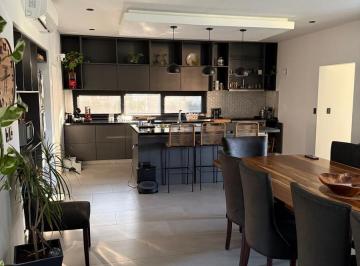 Casa · 300m² · 7 Ambientes · 2 Cocheras · Casa en Venta Club de Campo El Nacional