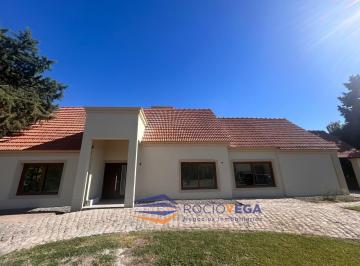 Casa · 330m² · 4 Ambientes · Casa en Venta en Country San Diego Moreno