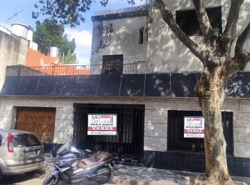 Casa de 4 ambientes, Liniers · Casa 4 Ambientes Cochera 2 Baños Terraza Venta Liniers Caba