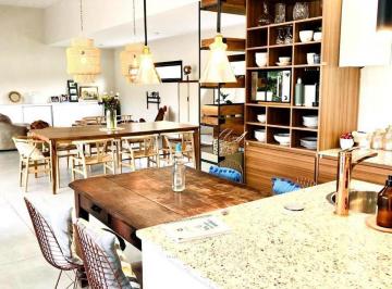 Casa · 293m² · 6 Ambientes · 2 Cocheras · Venta Casa en Haras Santa Maria, Escobar.