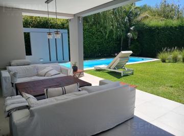 Casa · 287m² · 6 Ambientes · 3 Cocheras · Venta Casa 6 Ambientes, Jardin Piscina, Amenities Los Sauces, Nordelta. Apto Credito