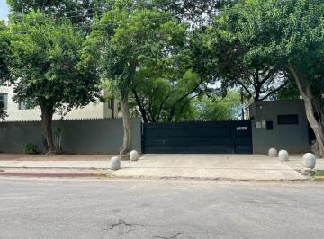 Casa · 75m² · 5 Ambientes · 1 Cochera · Venta de Casa de Dos Dorm. con Cochera, en Barrio Quebrada de Las Rosas Housing Cerrado en Av