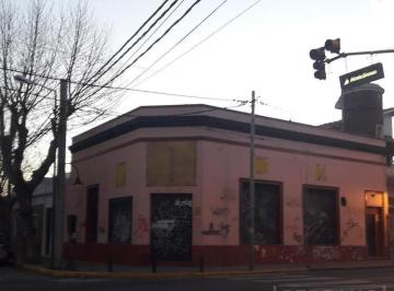 Local comercial · 138m² · Local en Venta, Av Libertador, San Fernando, Frente Al Inef, Universidad de Lujan y Colegios.