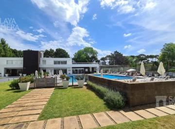Departamento · 69m² · 2 Ambientes · 1 Cochera · Venta: 1 Dormitorio Grande Pb Excelente Ubicación Servicios Deluxe Punta del Este