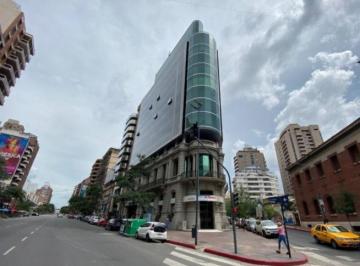 Oficina comercial · 250m² · Edificio Inteligente! Oficina en El Corazón de Nva Cba!