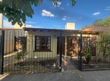 Casa · 87m² · 4 Ambientes · 1 Cochera · Venta Casa 3 Dorm., Bº Jardín Los Andes - Lh